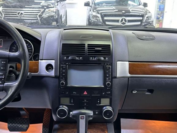 Volkswagen Touareg, 3.0 л, АТ, 2008 фото 16