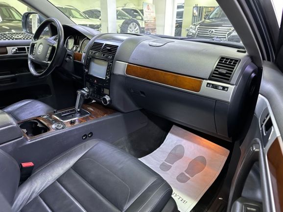 Volkswagen Touareg, 3.0 л, АТ, 2008 фото 19