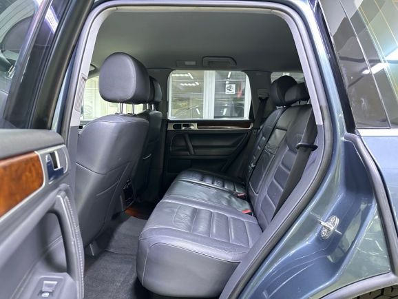 Volkswagen Touareg, 3.0 л, АТ, 2008 фото 2