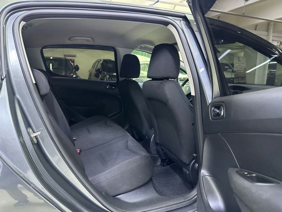 Peugeot 308, 1.6 л, АТ, 2012 фото 2