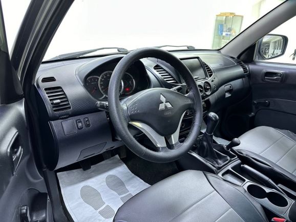 Mitsubishi L200 Invite, 2.5 л, МТ, 2014 фото 9