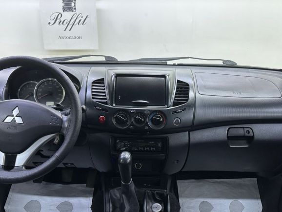 Mitsubishi L200 Invite, 2.5 л, МТ, 2014 фото 12