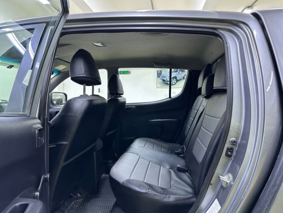 Mitsubishi L200 Invite, 2.5 л, МТ, 2014 фото 1