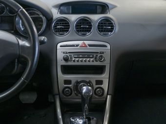 Peugeot 308 Allure, 1.6 л, АКПП, 2012 фото 17