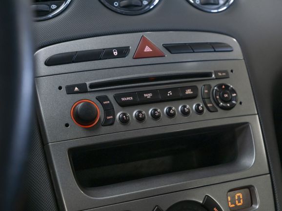 Peugeot 308 Allure, 1.6 л, АТ, 2012 фото 2