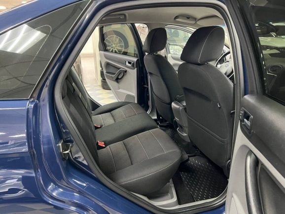 Ford Focus Ghia Special Edition, 1.6 л, АТ, 2011 фото 18