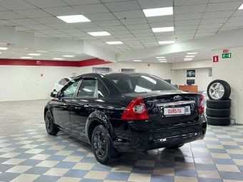 Ford Focus Comfort, 1.6 л, МКПП, 2009 фото 8