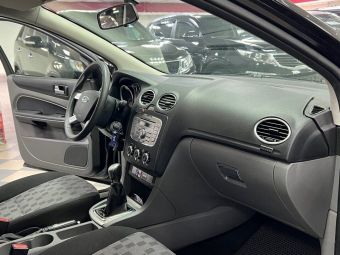 Ford Focus Comfort, 1.6 л, МКПП, 2009 фото 18