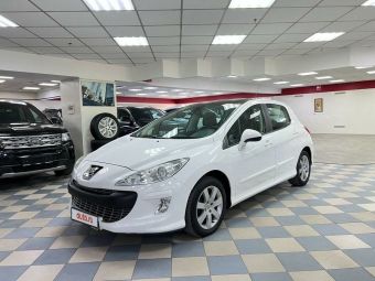 Peugeot 308 Premium Pack, 1.6 л, АКПП, 2010 фото 3