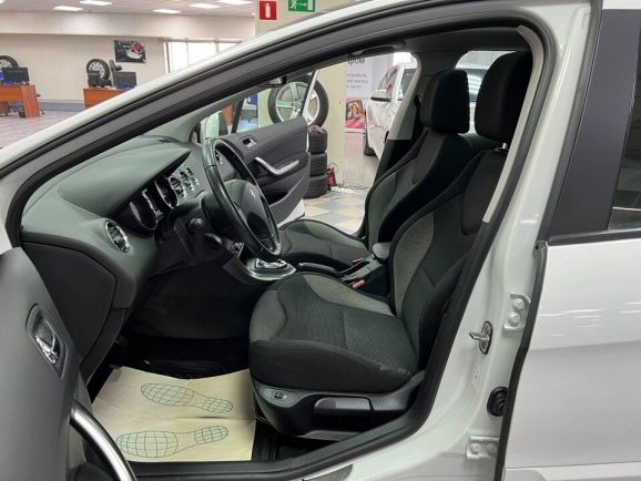 Peugeot 308 Premium Pack, 1.6 л, АТ, 2010 фото 18