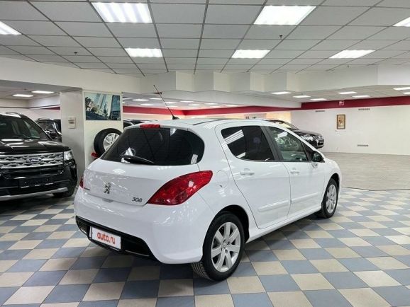 Peugeot 308 Premium Pack, 1.6 л, МТ, 2011 фото 4