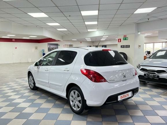 Peugeot 308 Premium Pack, 1.6 л, МТ, 2011 фото 8