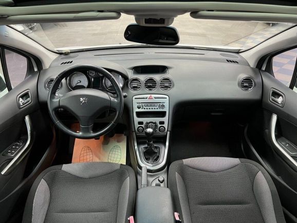 Peugeot 308 Premium Pack, 1.6 л, МТ, 2011 фото 12