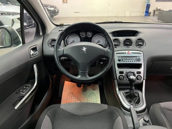 Peugeot 308 Premium Pack, 1.6 л, МТ, 2011 фото 13