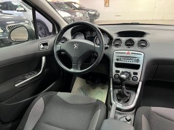 Peugeot 308 Premium Pack, 1.6 л, МКПП, 2011 фото 14