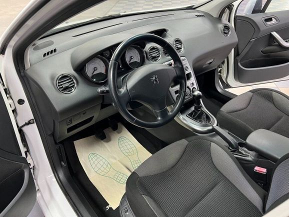 Peugeot 308 Premium Pack, 1.6 л, МТ, 2011 фото 15