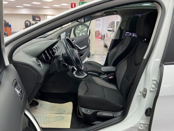 Peugeot 308 Premium Pack, 1.6 л, МТ, 2011 фото 17