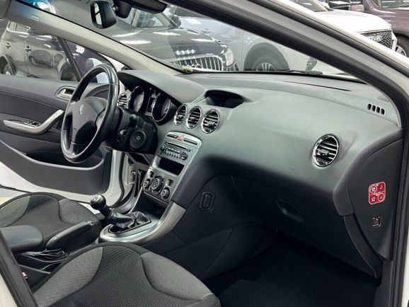 Peugeot 308 Premium Pack, 1.6 л, МТ, 2011 фото 20