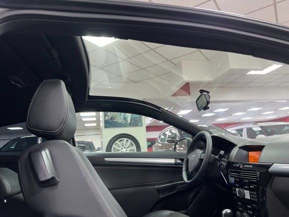 Opel Astra, 1.8 л, АТ, 2010 фото 14