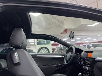 Opel Astra, 1.8 л, АКПП, 2010 фото 14