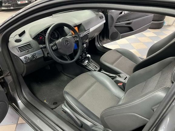 Opel Astra, 1.8 л, АТ, 2010 фото 15