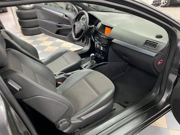 Opel Astra, 1.8 л, АТ, 2010 фото 18