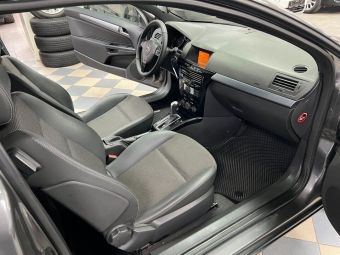 Opel Astra, 1.8 л, АКПП, 2010 фото 18