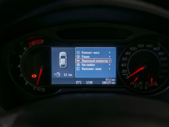 Ford Mondeo Ghia, 2.0 л, МТ, 2009 фото 13