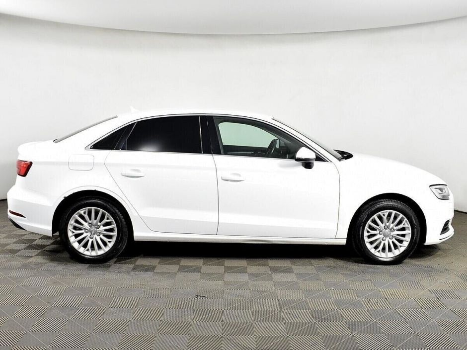 Audi A3, 1.5 л, Робот, 2017 фото 9