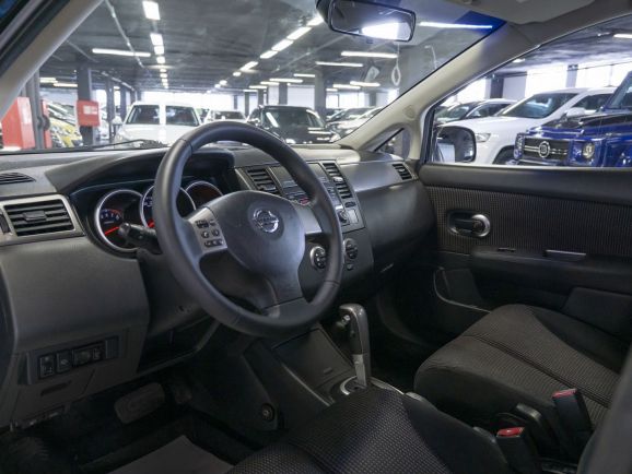 Nissan Tiida, 1.6 л, АТ, 2013 фото 9
