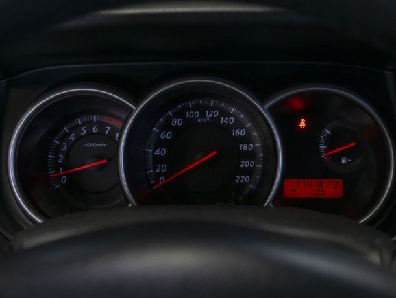 Nissan Tiida, 1.6 л, АТ, 2013 фото 1