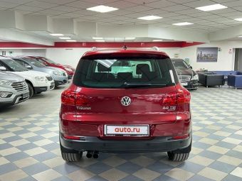 Volkswagen Tiguan Sport&Style, 2.0 л, АКПП, 2011 фото 6