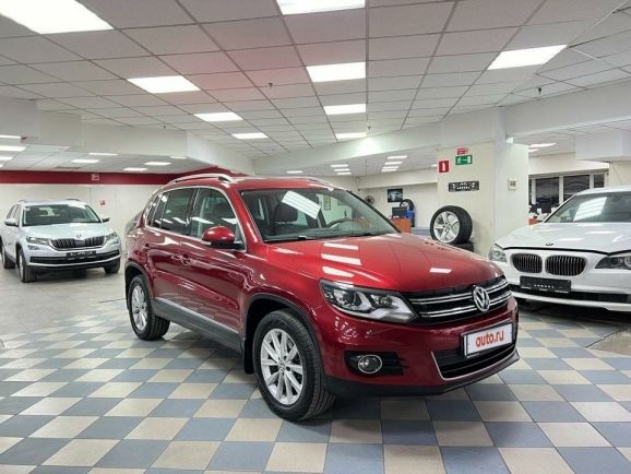 Volkswagen Tiguan Sport&Style, 2.0 л, АТ, 2011 фото 7