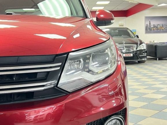 Volkswagen Tiguan Sport&Style, 2.0 л, АТ, 2011 фото 10