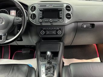 Volkswagen Tiguan Sport&Style, 2.0 л, АКПП, 2011 фото 14