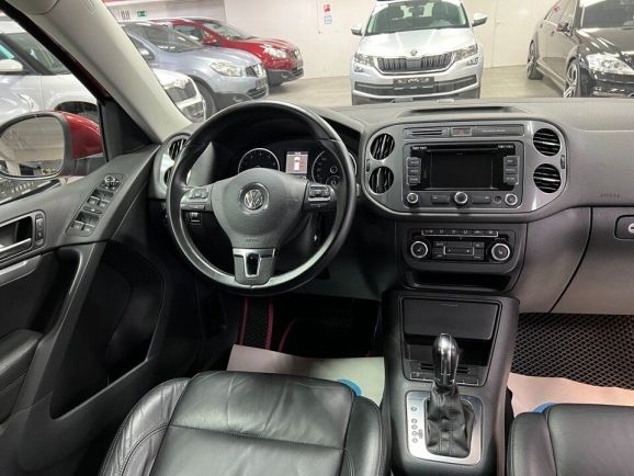 Volkswagen Tiguan Sport&Style, 2.0 л, АТ, 2011 фото 19