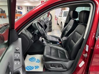 Volkswagen Tiguan Sport&Style, 2.0 л, АКПП, 2011 фото 21