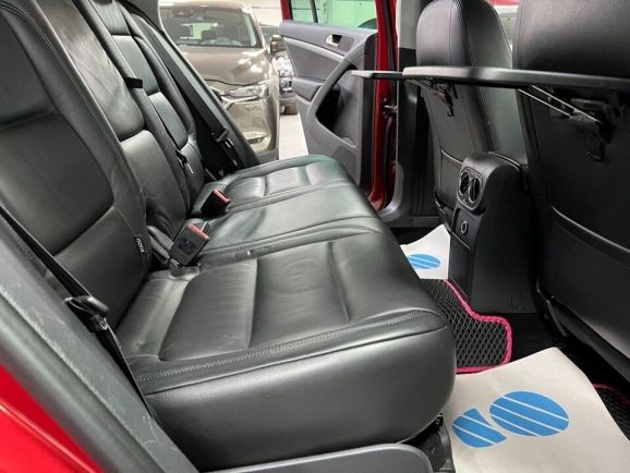 Volkswagen Tiguan Sport&Style, 2.0 л, АТ, 2011 фото 26