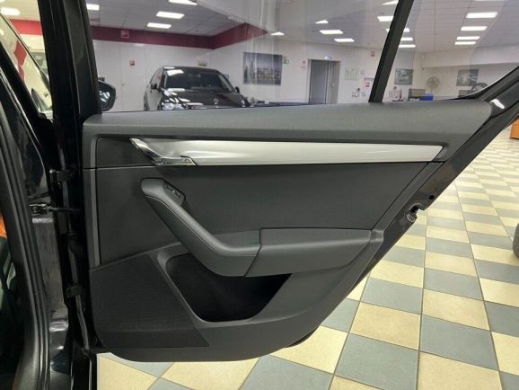 Skoda Octavia Style, 1.8 л, Робот, 2013 фото 2