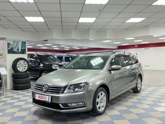 Volkswagen Passat Comfortline, 1.8 л, Робот, 2014 фото 3