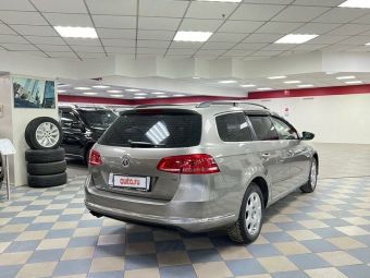 Volkswagen Passat Comfortline, 1.8 л, Робот, 2014 фото 4