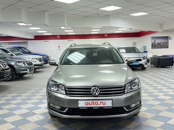 Volkswagen Passat Comfortline, 1.8 л, Робот, 2014 фото 5