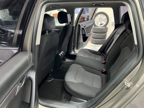 Volkswagen Passat Comfortline, 1.8 л, Робот, 2014 фото 21