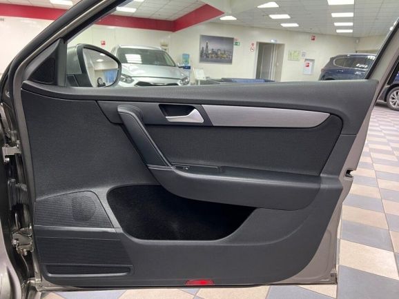 Volkswagen Passat Comfortline, 1.8 л, Робот, 2014 фото 24