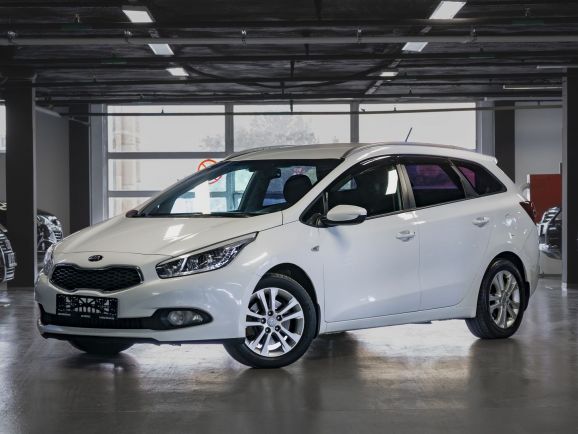 Kia Ceed Luxe, 1.6 л, АТ, 2015 фото 3