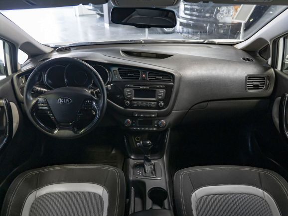 Kia Ceed Luxe, 1.6 л, АТ, 2015 фото 13