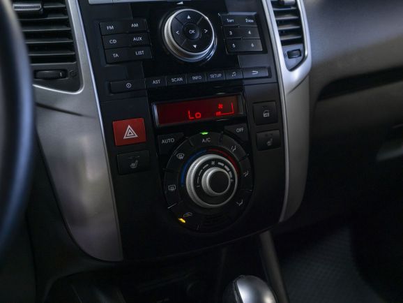 Kia Venga Prestige, 1.6 л, АТ, 2013 фото 11