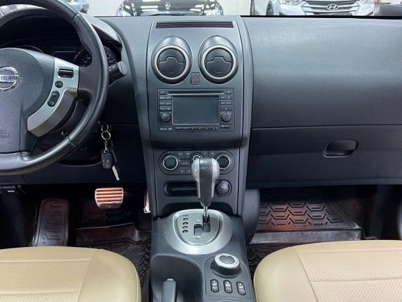 Nissan Qashqai SE+, 2.0 л, Вариатор, 2011 фото 12