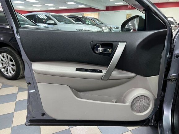 Nissan Qashqai SE+, 2.0 л, Вариатор, 2011 фото 26