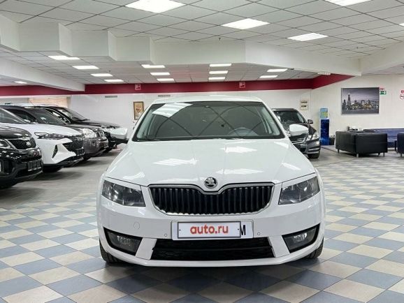 Skoda Octavia Laurin&Klement, 1.8 л, Робот, 2014 фото 5